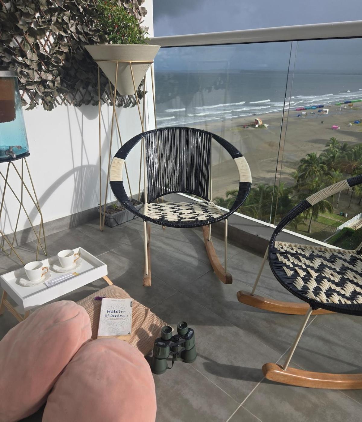 Luxury Oceanfront 2br 3ba Playa Azul Apartment Cartagena